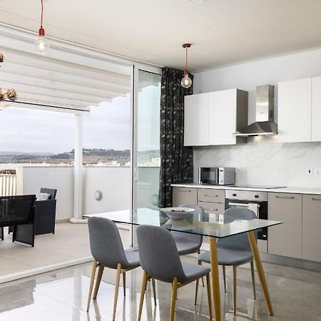 Hilltop Apartments - Stylish Comfort Living Close To The Sea, Bugibba St. Paul's Bay Exterior foto